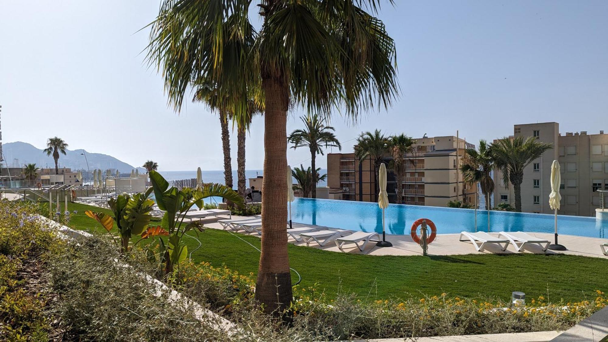 Sunset Cliffs Modern Apartment เบนิดอร์ม ภายนอก รูปภาพ