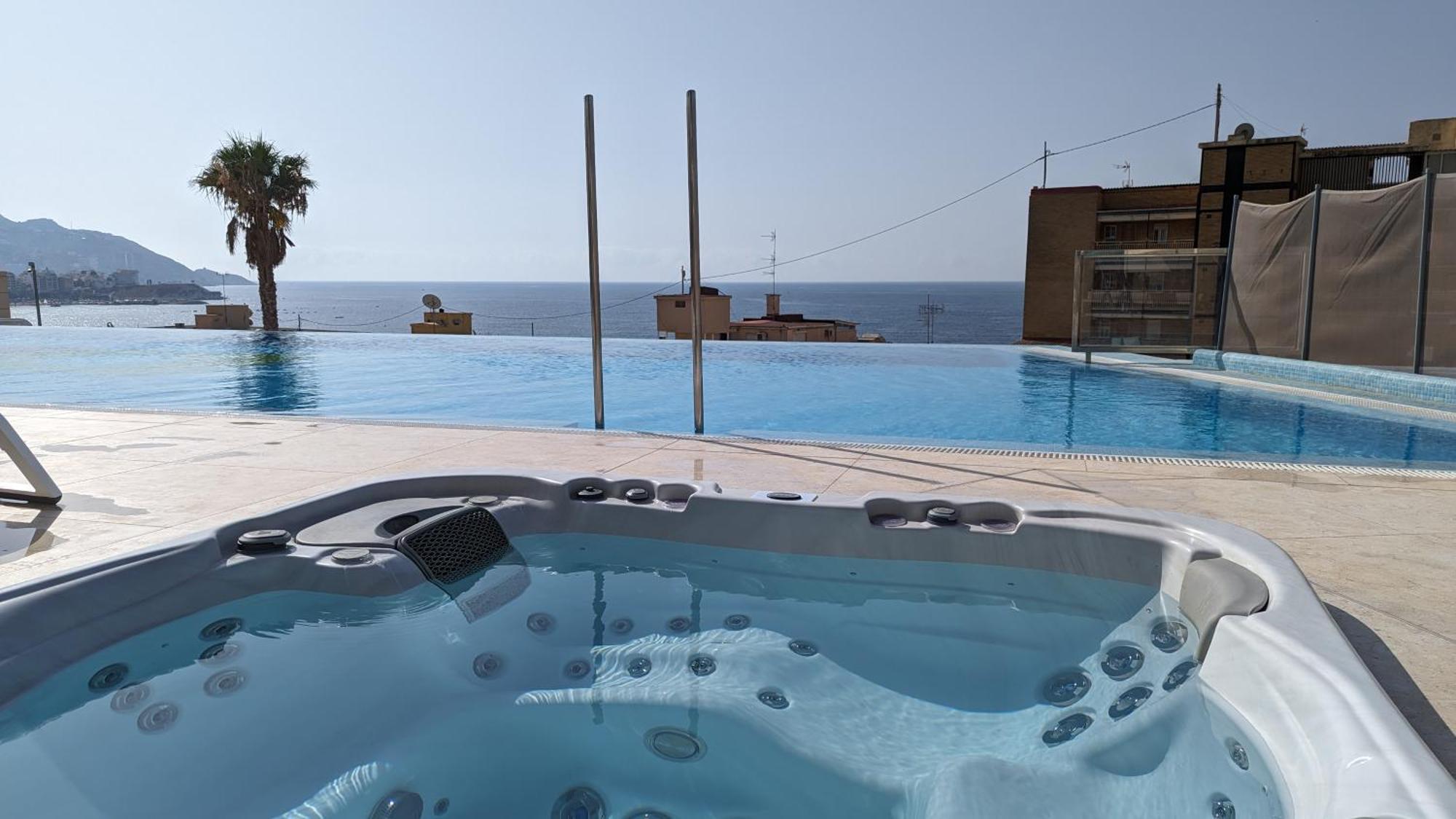 Sunset Cliffs Modern Apartment เบนิดอร์ม ภายนอก รูปภาพ