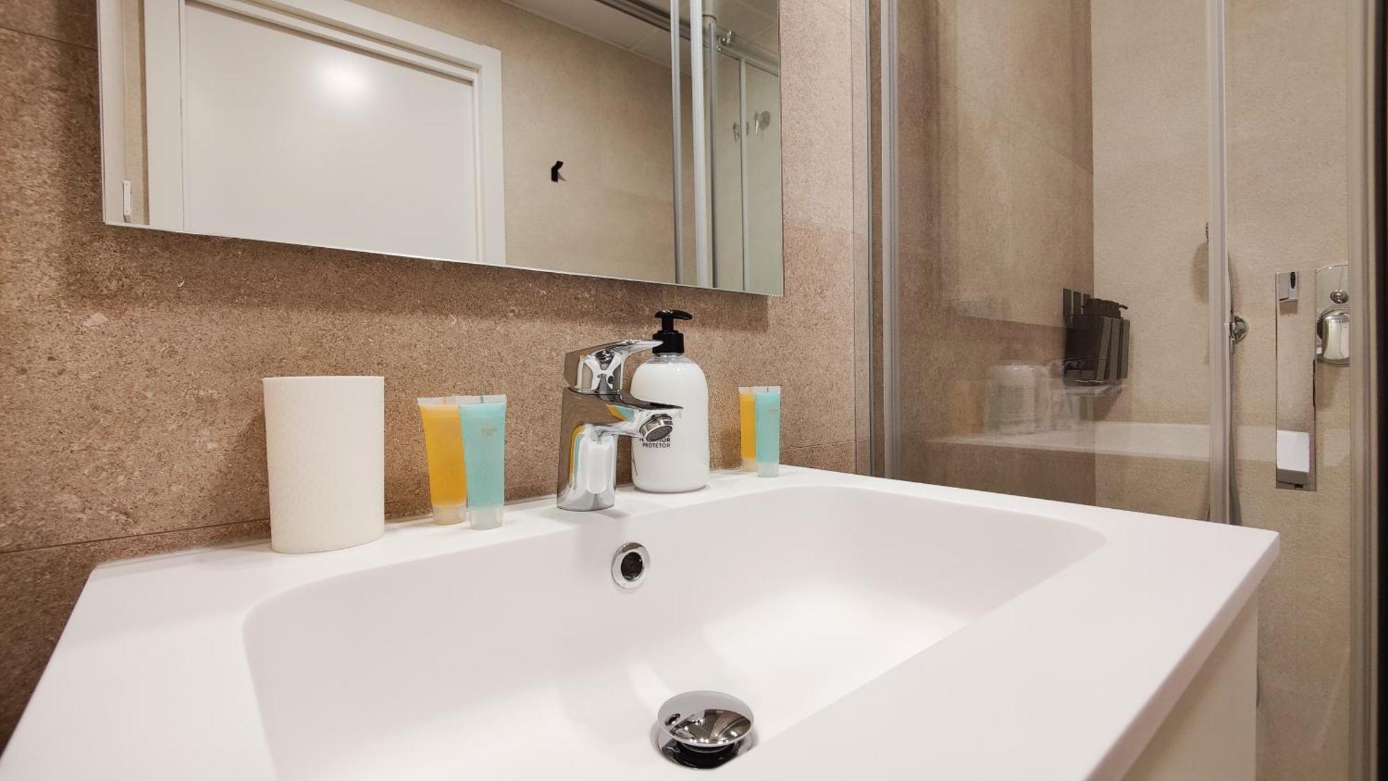 Sunset Cliffs Modern Apartment เบนิดอร์ม ภายนอก รูปภาพ