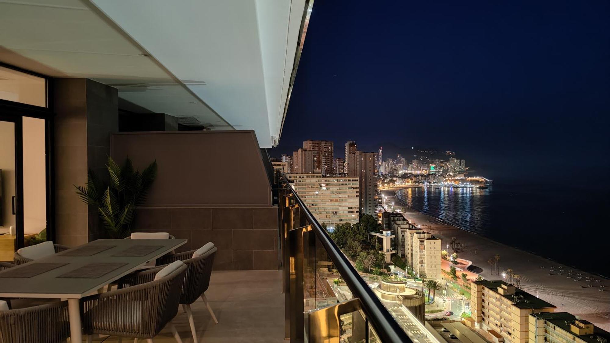 Sunset Cliffs Modern Apartment เบนิดอร์ม ภายนอก รูปภาพ